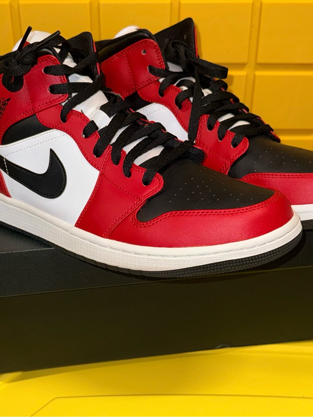 Jordan 1 Mid Men's Shoes - Red/White/Black Size 13 Men - Picture 2 of 5